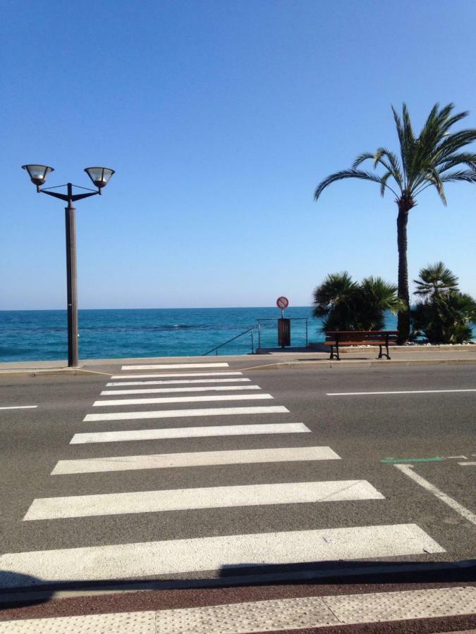 Les Caroubiers Roquebrune-Cap-Martin Exterior foto