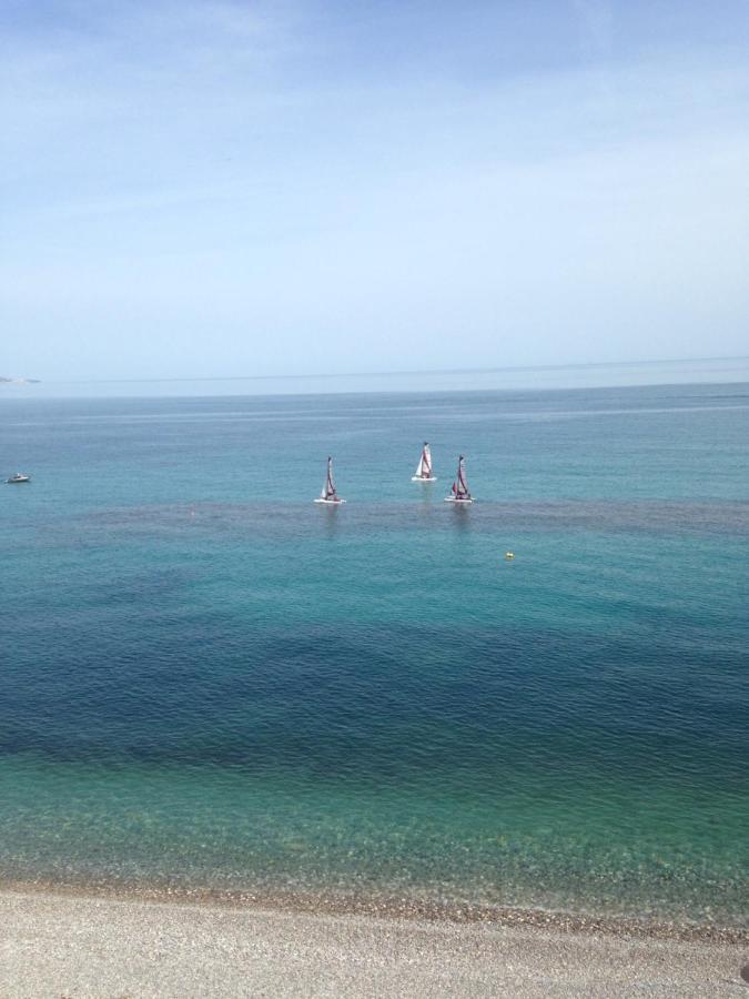 Les Caroubiers Roquebrune-Cap-Martin Exterior foto